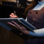 8 Benefits of Using Restaurant Payroll Management Technology